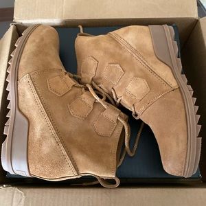 Sorel Evie boots